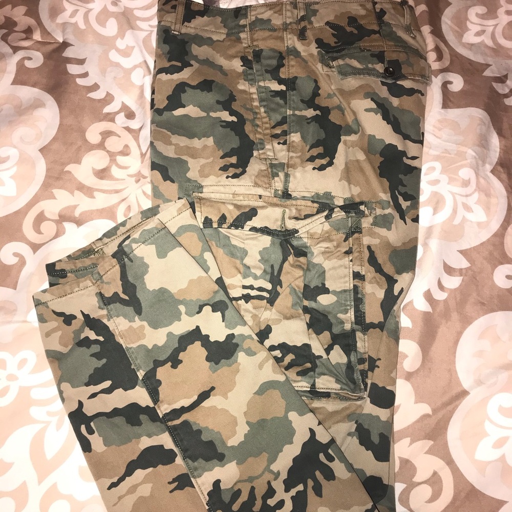 Men Levi pants